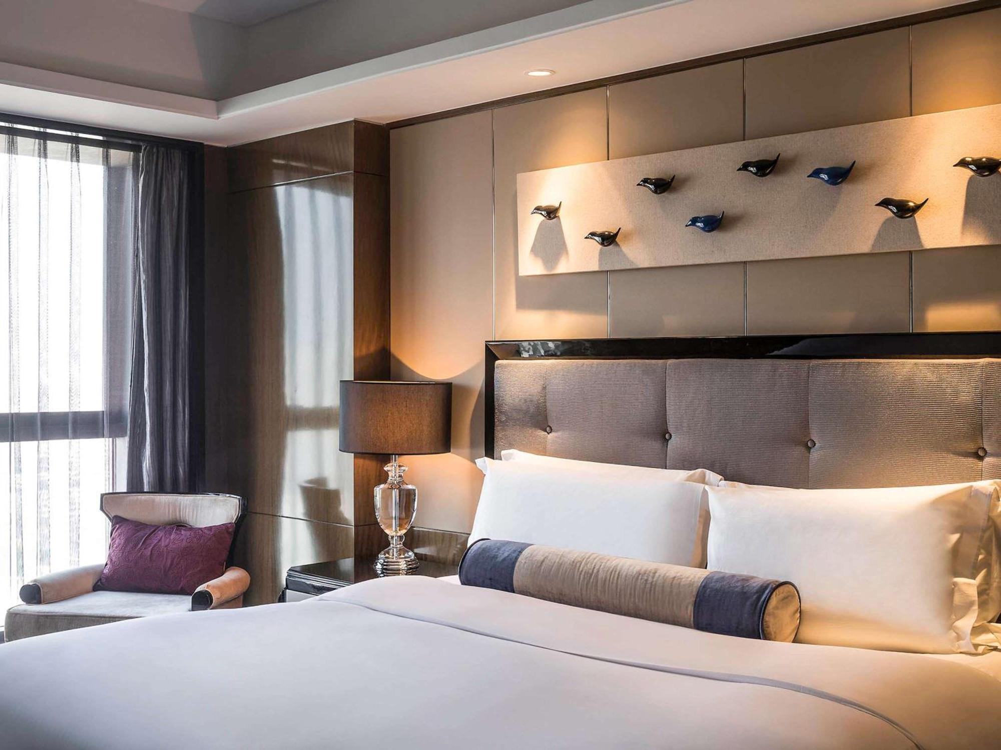Pullman Shanghai Jingan Exterior photo